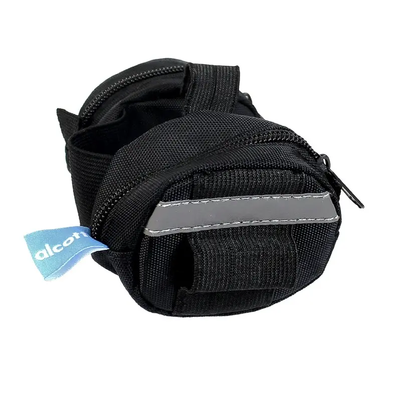 Alcott Retracthle Leash Luggage For Small Leashes  Black