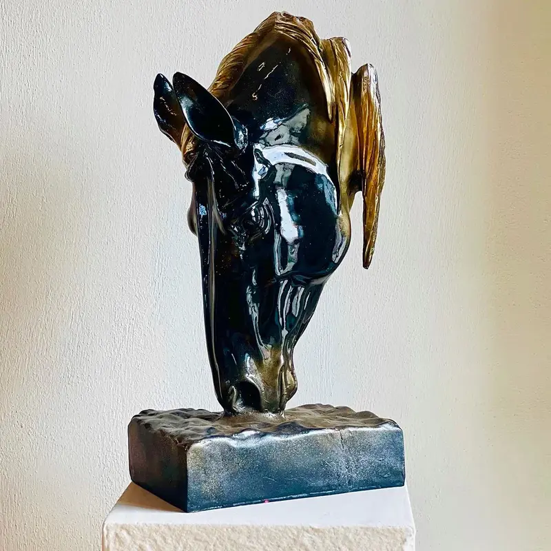 Ombr Horse Statue