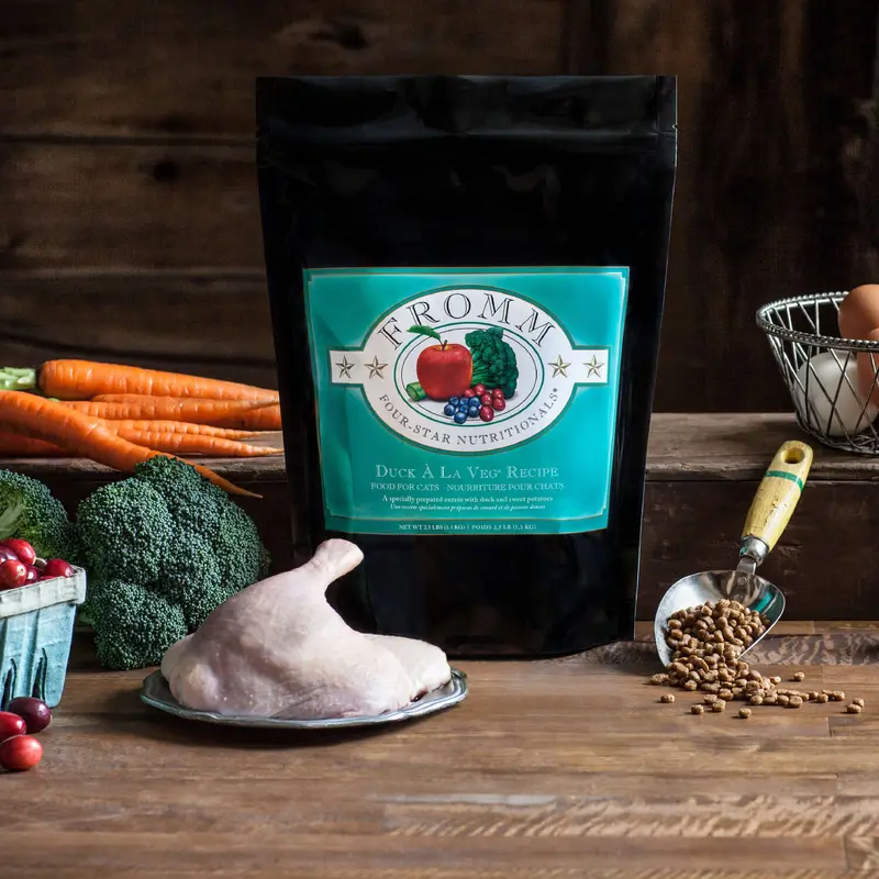Fromm Four-Star Dry Cat Food - Duck  La Veg - 4lb Bag